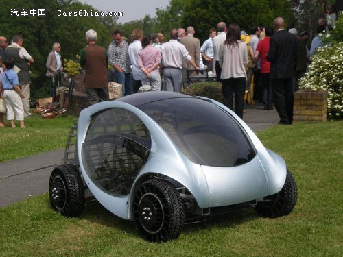 可向全方位轉(zhuǎn)動 微型折疊電動車Hiriko明年上市